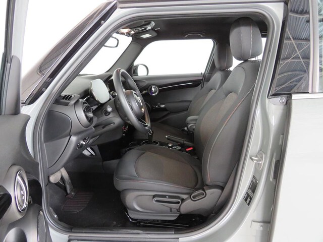 Inside  F60 Countryman  Moonwalk Grey