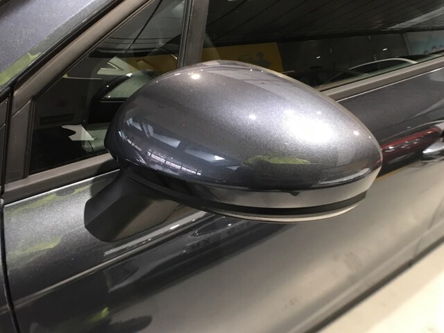Inside Clio  Gris Titanium