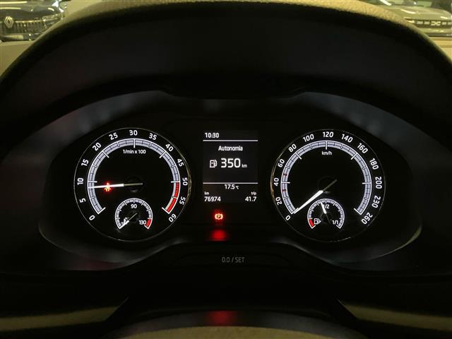 SKODA Karoq 2017 00985080_VO38023207