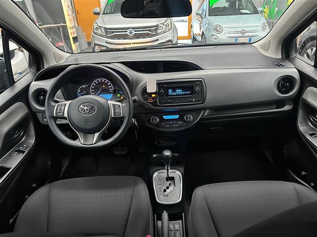 TOYOTA Yaris 00015264_VO38023184