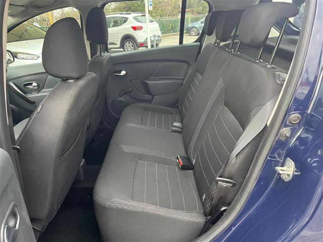 DACIA Sandero 02640230_VO38043366