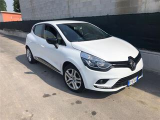 RENAULT Clio 01005096_VO38013322