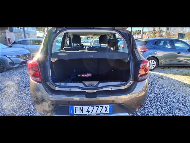 DACIA Sandero  Stepway 01485101_VO38043211