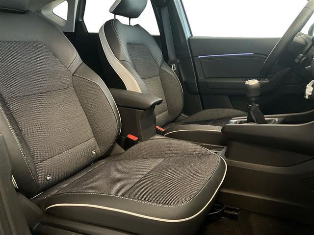 RENAULT Captur 00985351_VO38023207