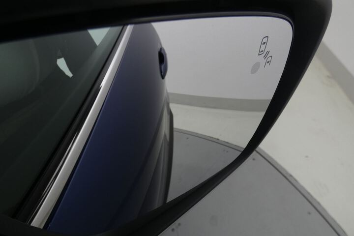 Inside Kadjar  Azul Cosmos