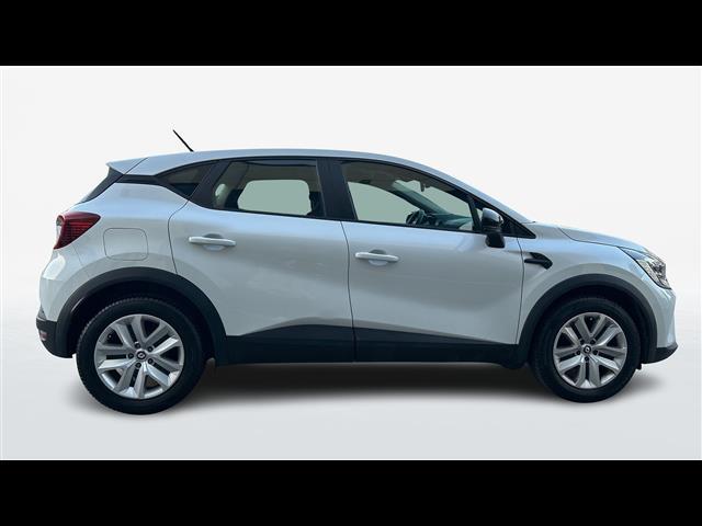 RENAULT Captur 03448860_VO38013139