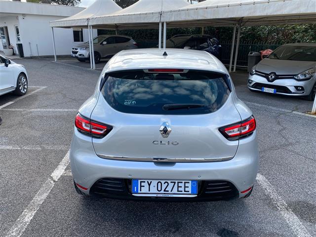 RENAULT Clio 02640172_VO38043366