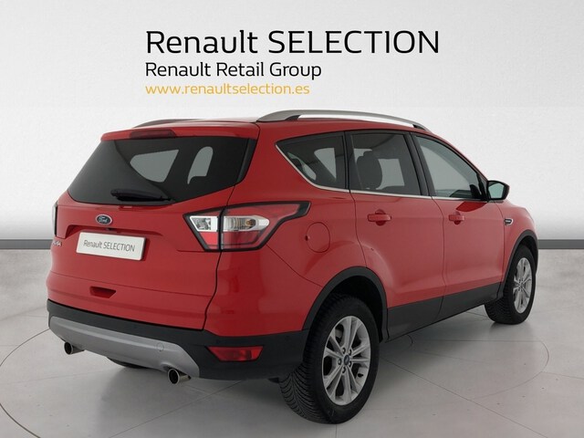 Outside Kuga  Rojo Race