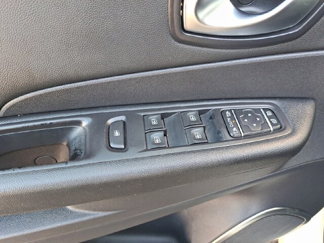 Inside Captur  BEIGE