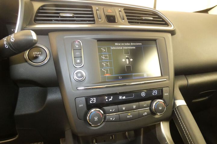 Inside Kadjar Diesel  Gris Titanium