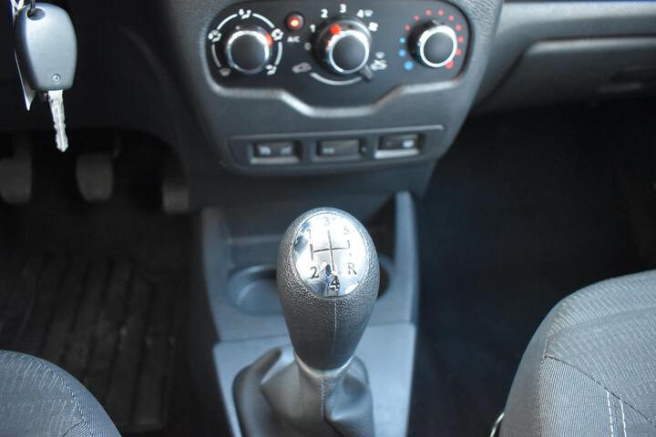 Inside Lodgy  GRIS