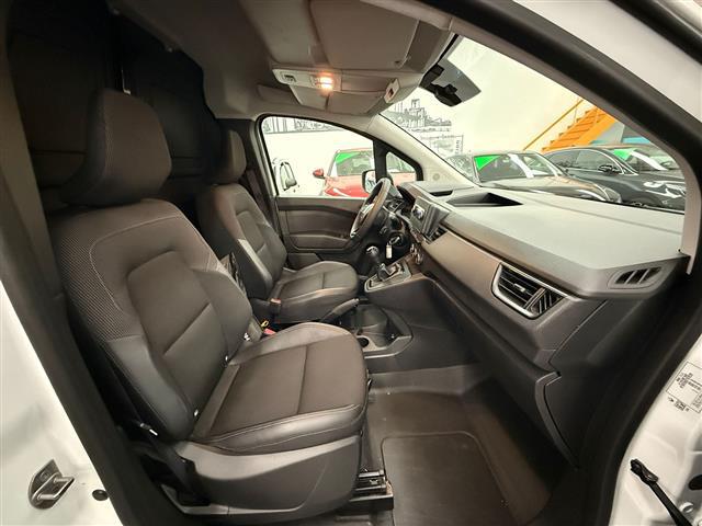 RENAULT Kangoo 00084074_VO38023184