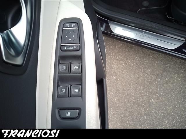 RENAULT Captur 00022907_VO38013018