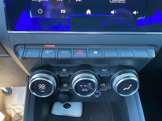 RENAULT Clio 02640343_VO38043366