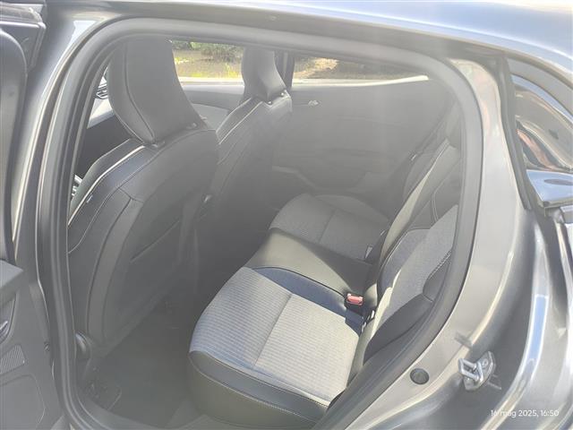 RENAULT Clio V 2023 00998789_VO38013353