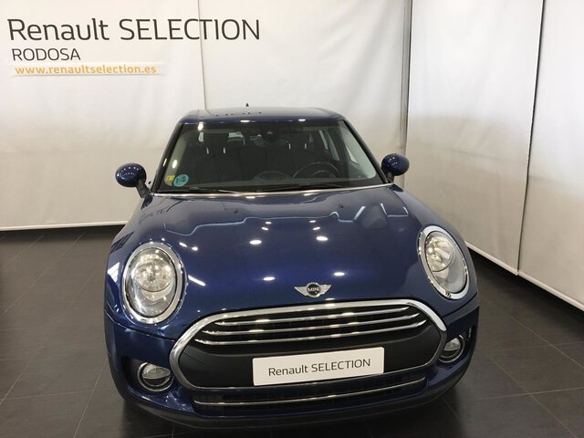 Outside  F54 Clubman Diesel  Lapisluxury Blue