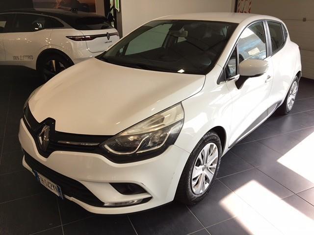 RENAULT Clio 00024026_VO38013404