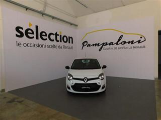 RENAULT Twingo 02405981_VO38043894