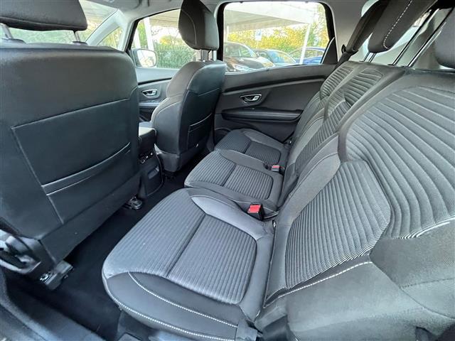 RENAULT Scenic 02641659_VO38043366