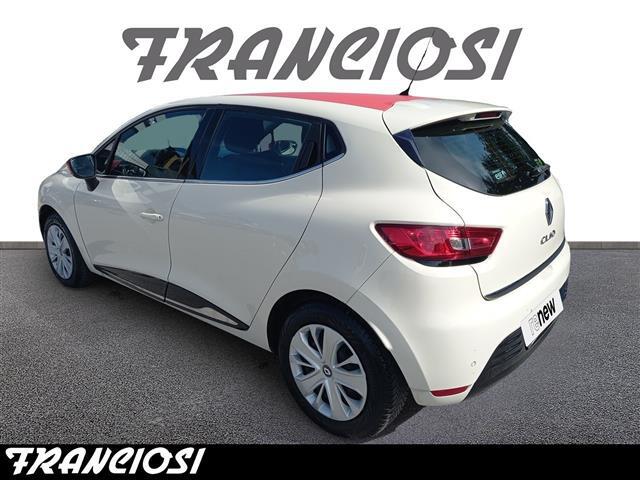 RENAULT Clio 00023133_VO38013018