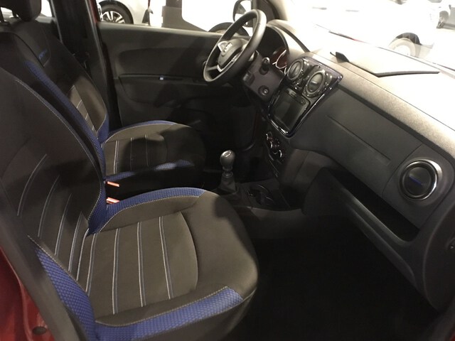 Inside Lodgy Diesel  Rojo