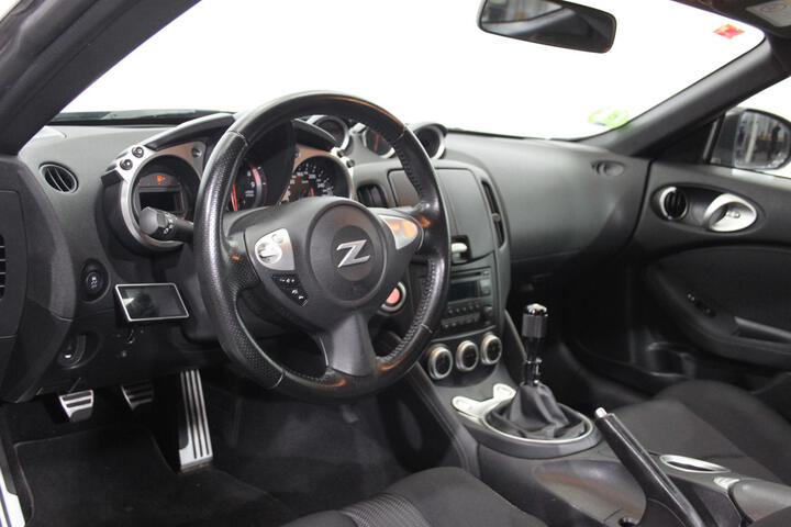 Inside 370Z  GRIS