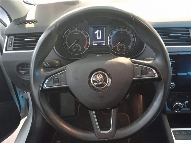 SKODA Octavia SW 00014593_VO38043670