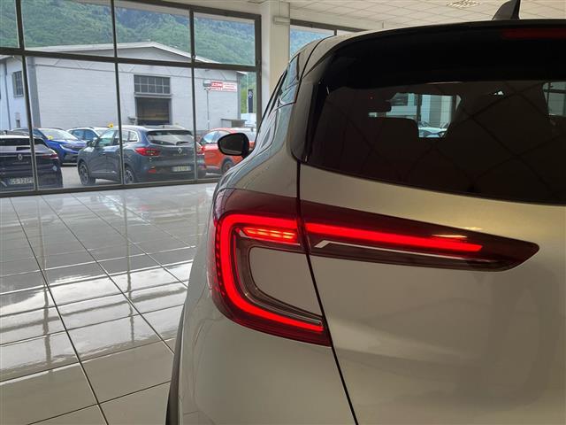 RENAULT Captur 00985351_VO38023207