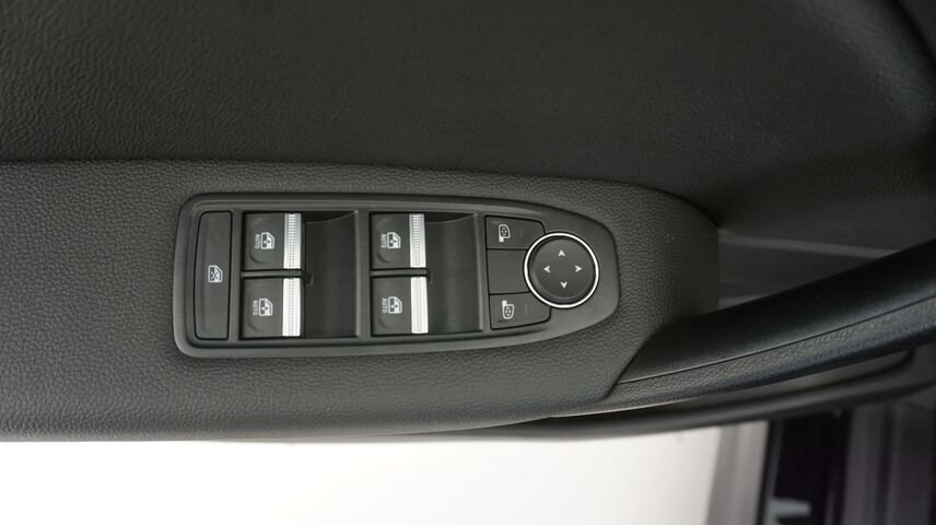 Inside Captur  Negro