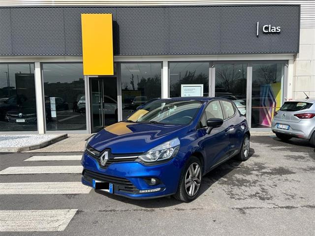 RENAULT Clio 05879927_VO38013080