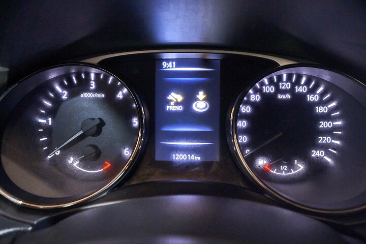 Inside X-Trail Diesel  VERDE