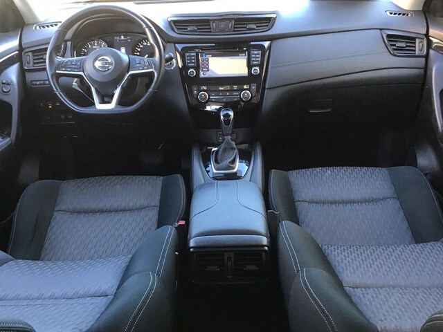 Inside X-Trail  Lunar White