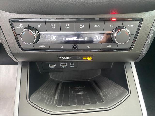 SEAT Arona 2017 02640229_VO38043366