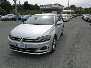 VOLKSWAGEN Polo VI 2017 01167992_VO38043995