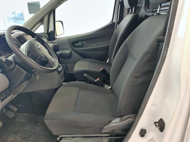Inside NV200 Furgón Diesel  BLANCO