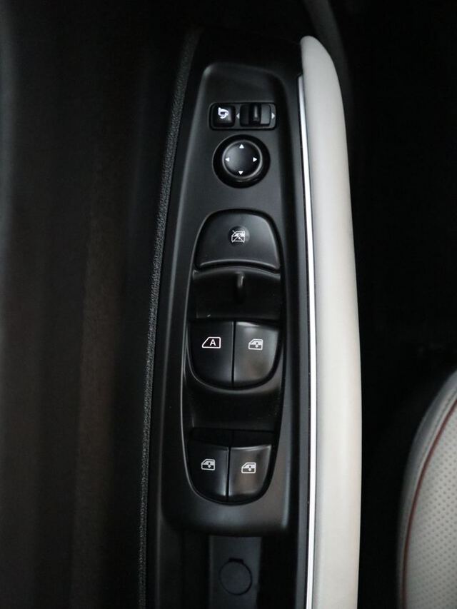 Inside Koleos Diesel  NEGRO
