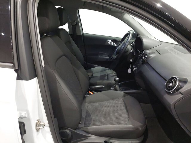 Inside A1 Sportback  Blanco