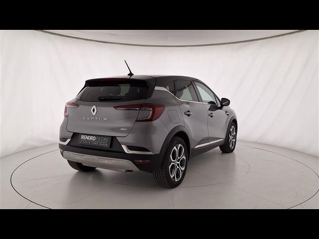 RENAULT Captur 00947355_VO38023732