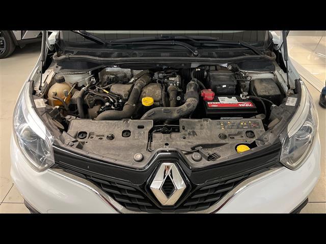 RENAULT Captur 00015844_VO38043670