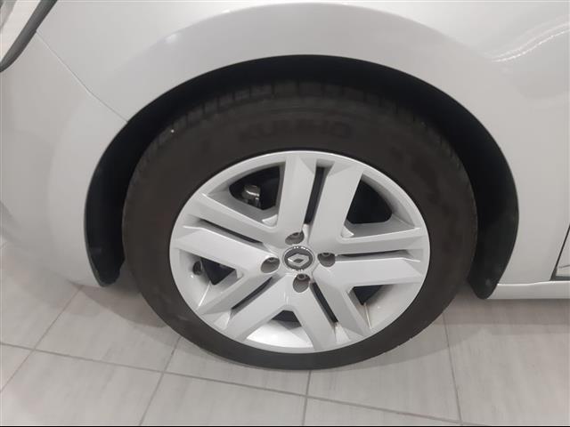 RENAULT Clio 00016238_VO38023184