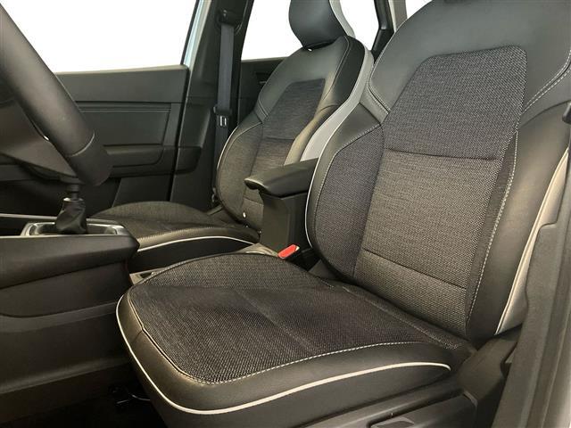 RENAULT Captur 00985351_VO38023207