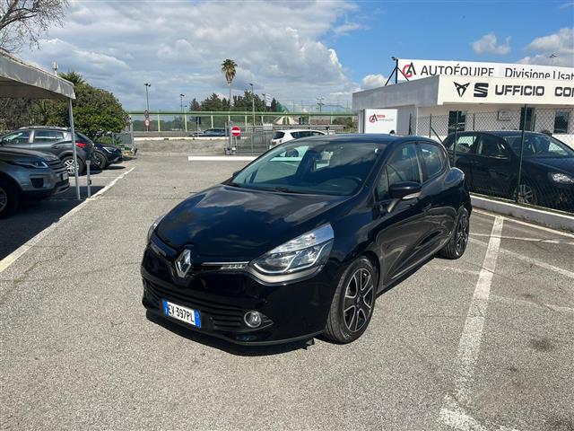 RENAULT Clio 02640754_VO38043366