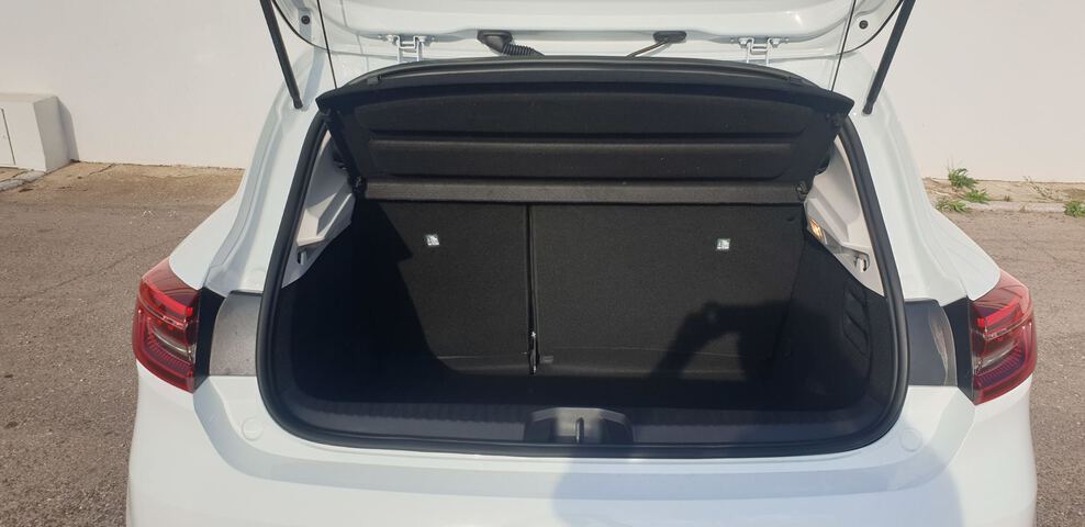 Inside Clio  Blanco