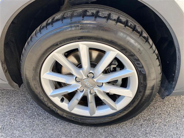 AUDI Q3 02641396_VO38043366