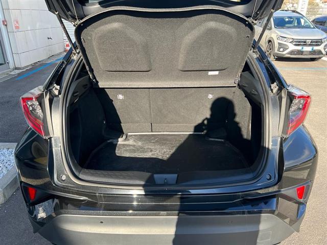 TOYOTA C HR 2016 05856702_VO38013080