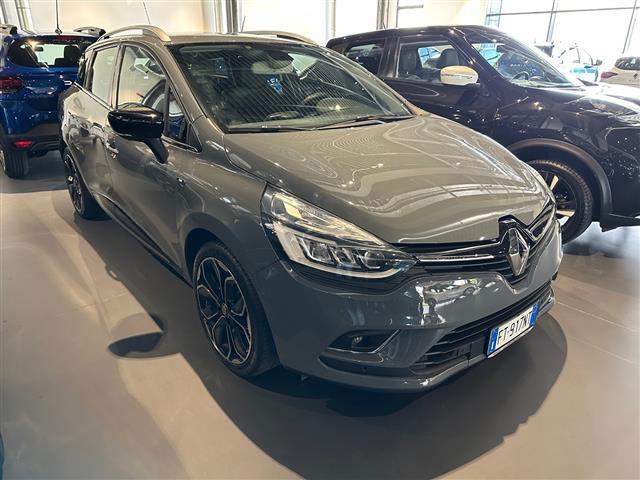 RENAULT Clio Sporter 04823502_VO38013042