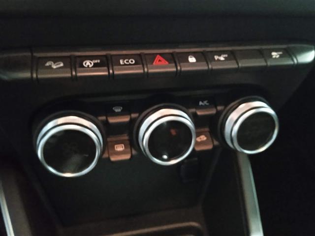 DACIA Duster II 2018 00013970_VO38043670