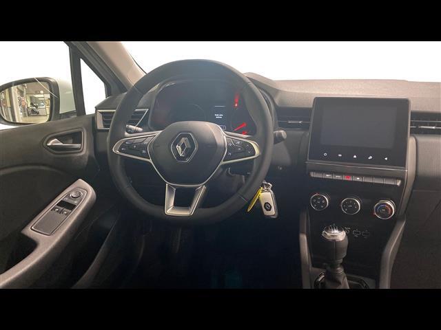 RENAULT Clio 00335516_VO38013550