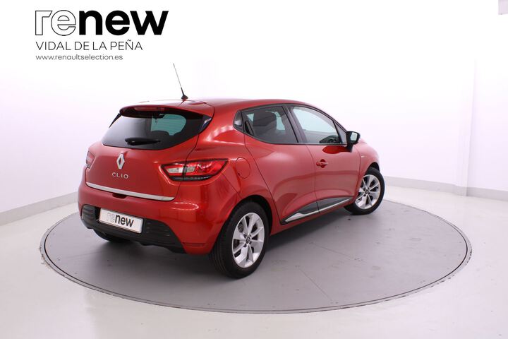 Outside Clio  Rojo Deseo