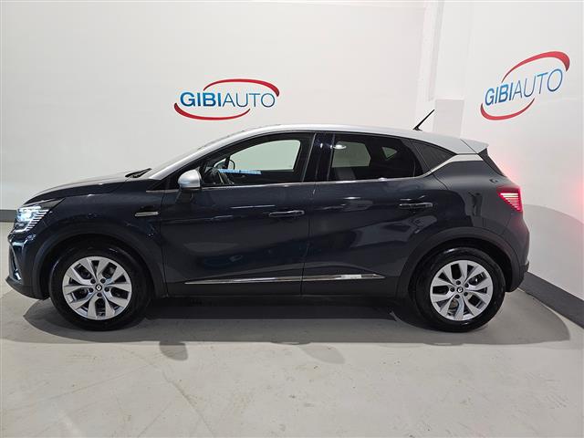 RENAULT Captur 02416132_VO38013170